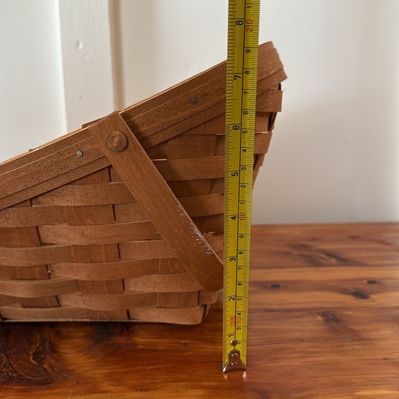 Vintage 1988 Longaberger Medium Vegetable Basket w/ Swing Handles - Picture 6 of 7